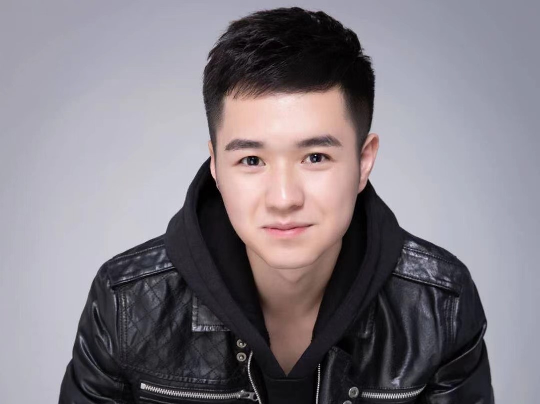 史志航就职于福建人艺剧院