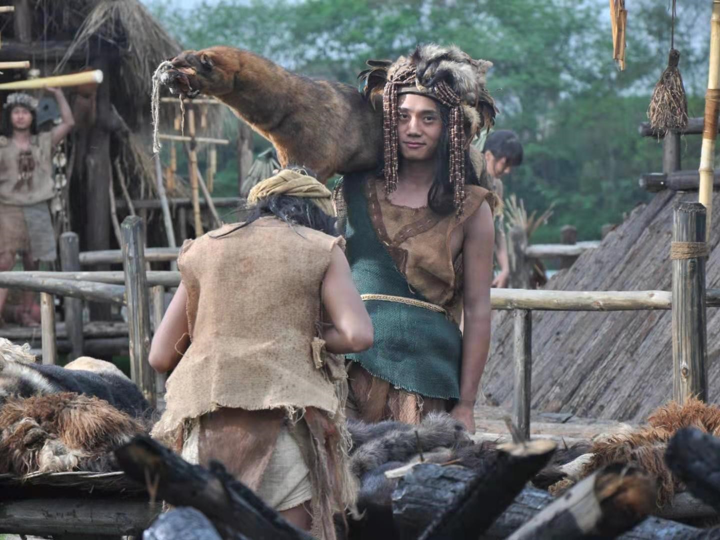 2013、2014级学生参加电影《炎黄大帝》的拍摄