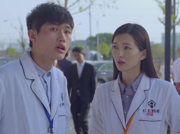 2017级学生参加电视剧《长大》的拍摄