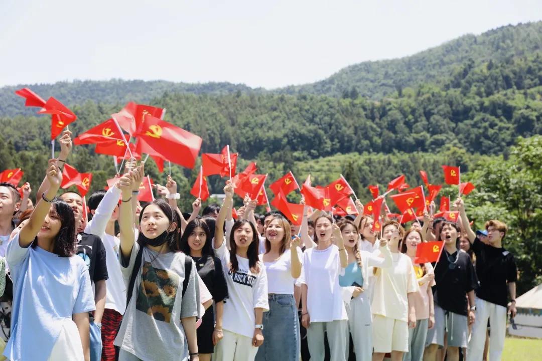 2020级专业采风课程暨庆祝建党100周年献礼晚会圆满落幕