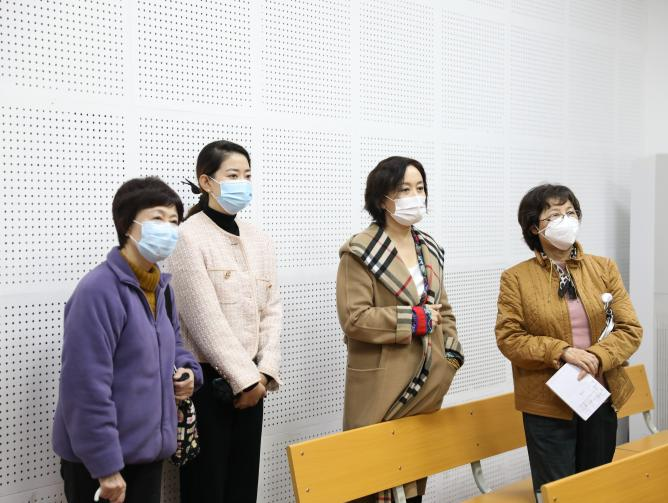 深入教学一线，进行线下课堂检查工作