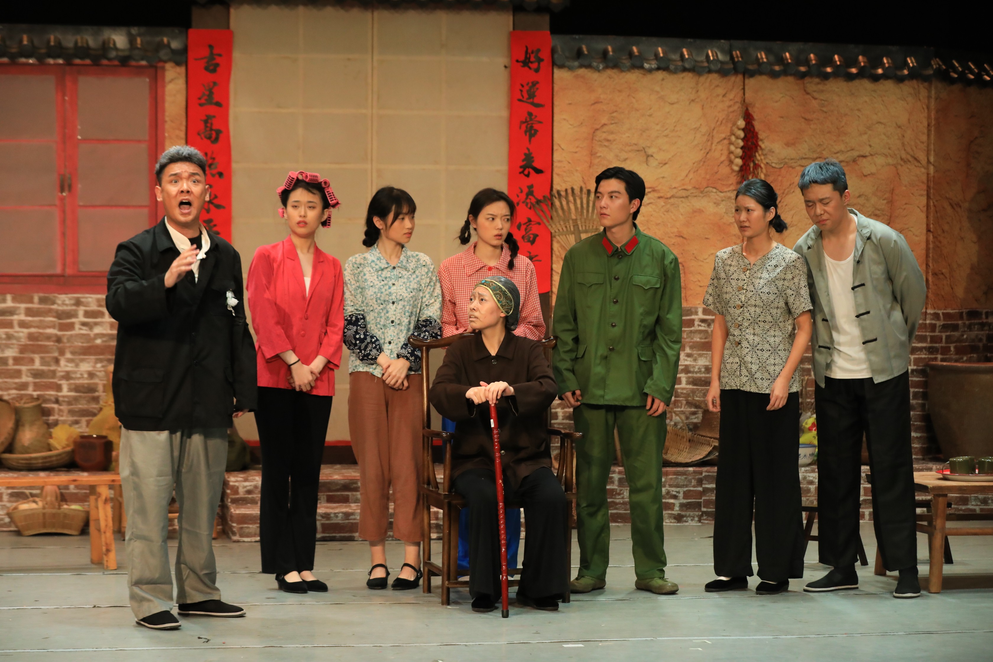 话剧《红白喜事》