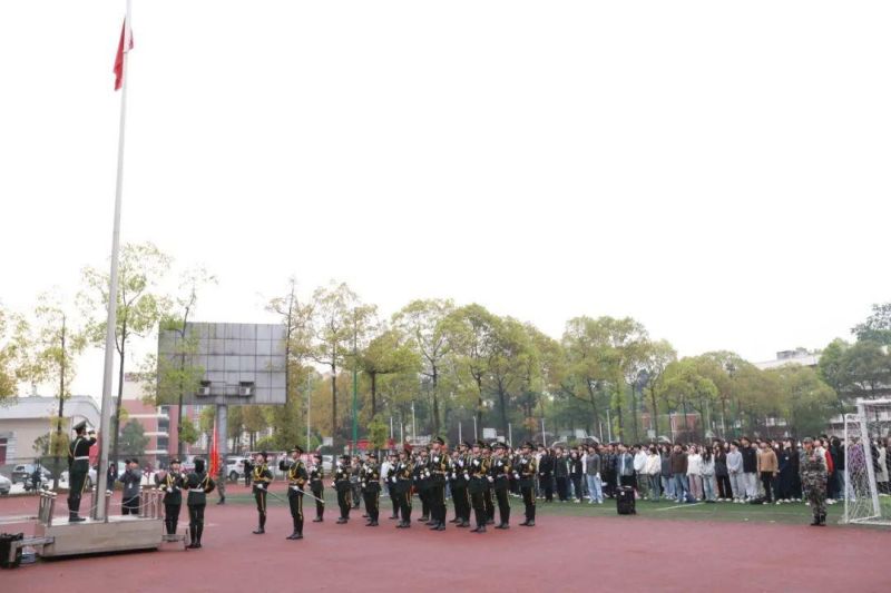 携手同行 创造辉煌｜表演学院举行升旗仪式