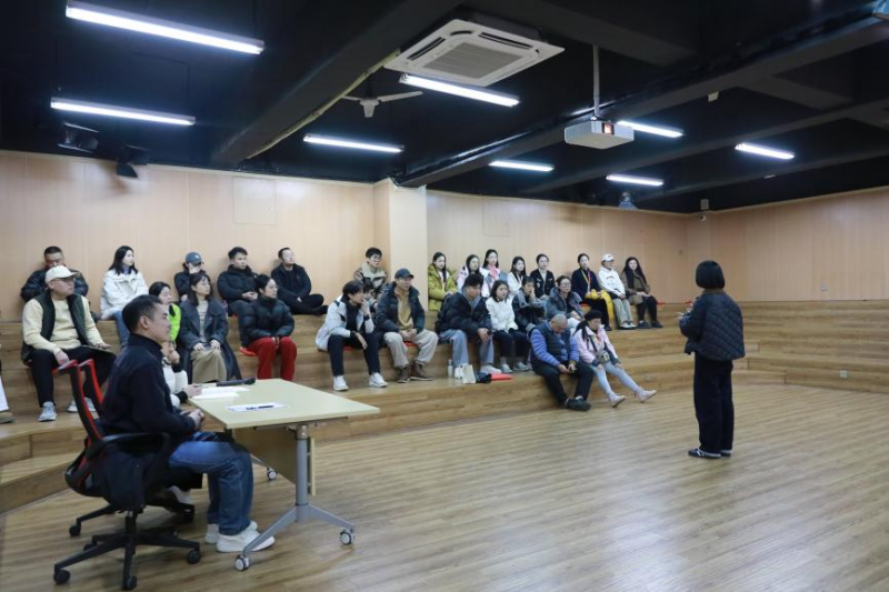 表演学院教工党支部开展 &ldquo;四个一&rdquo; 主题教育学习党日活动