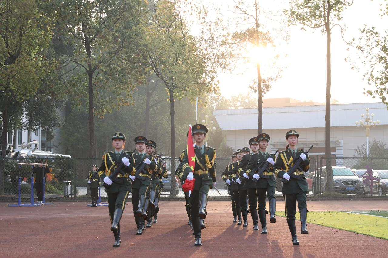 &ldquo;传承先辈精神 赓续红色血脉&rdquo;表演学院举行升旗仪式