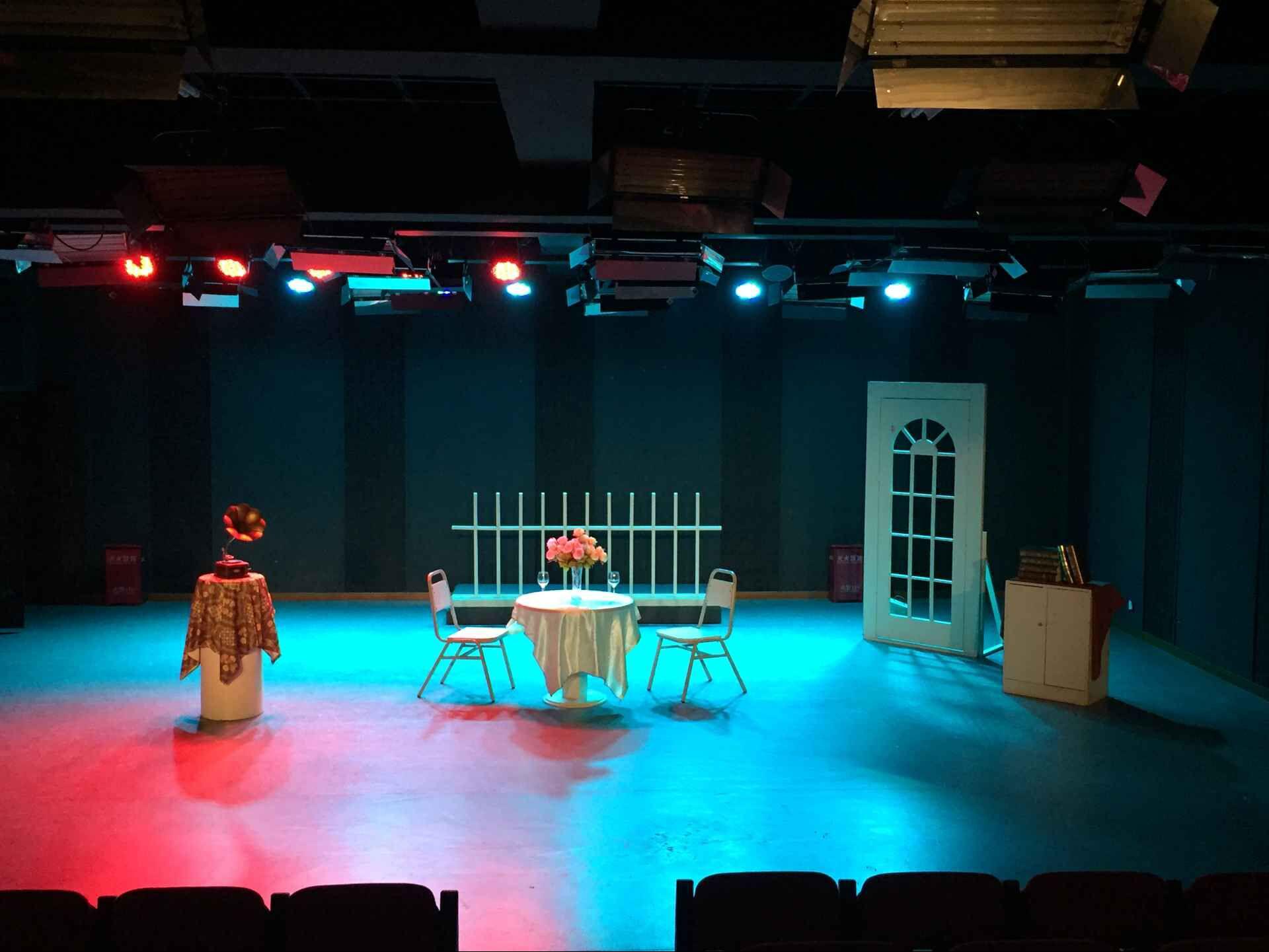 表演教室.jpg