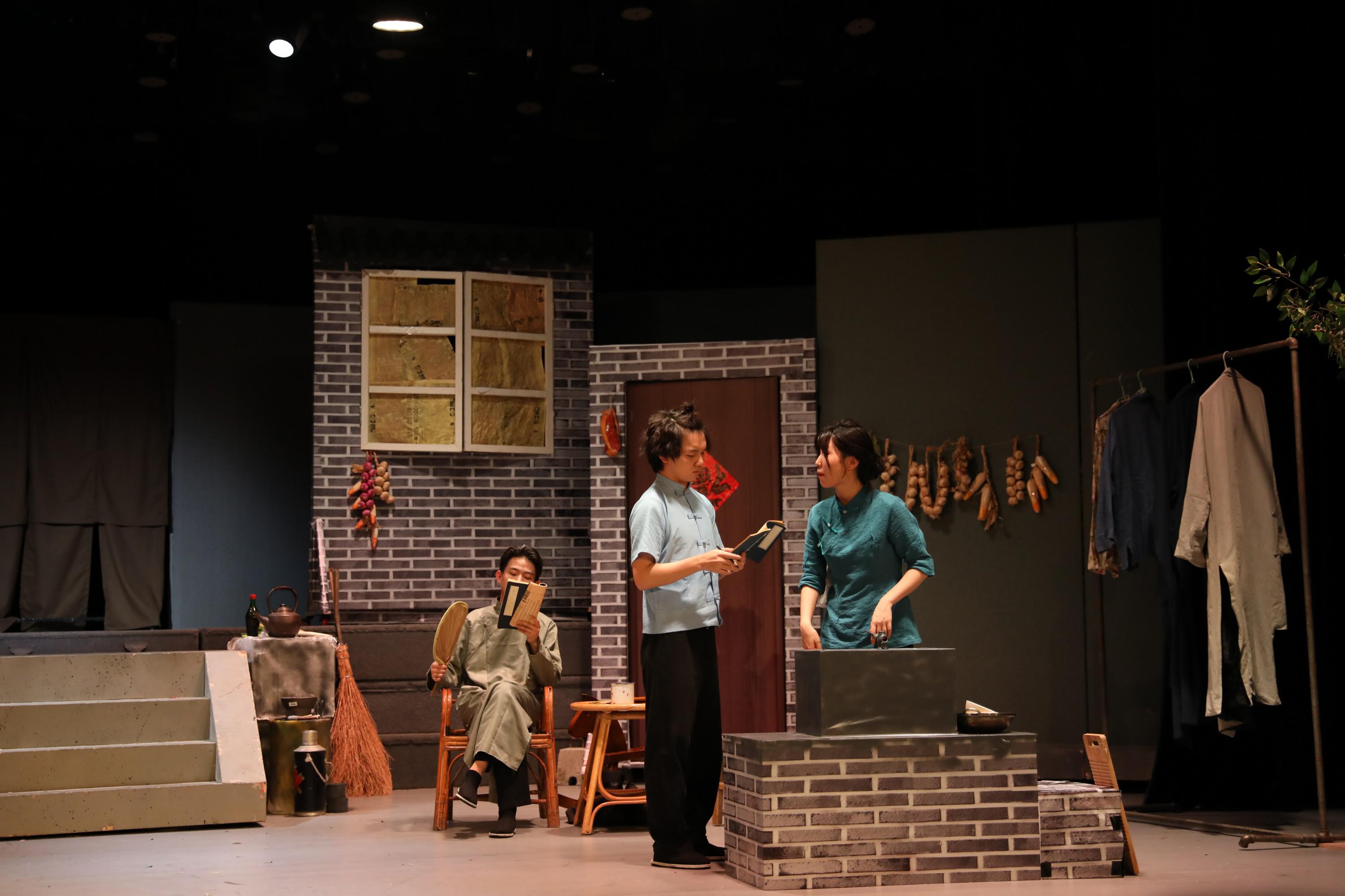 《上海屋檐下》 (2).jpg